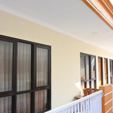 Morse Guest House Malang Ngoại thất bức ảnh