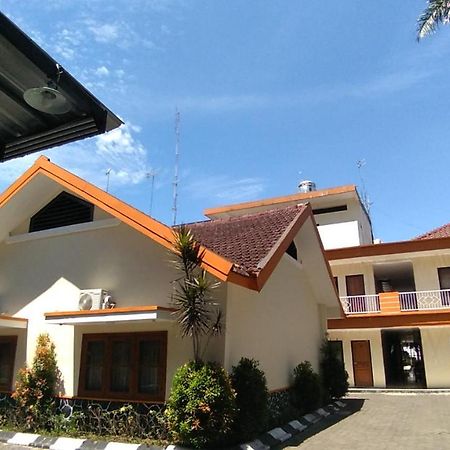 Morse Guest House Malang Ngoại thất bức ảnh
