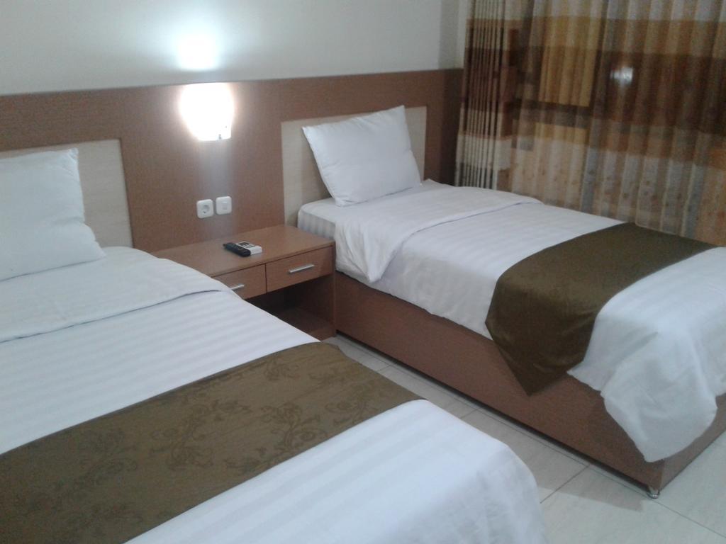 Morse Guest House Malang Ngoại thất bức ảnh